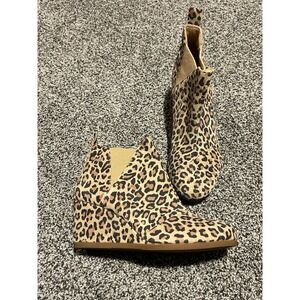 TOMS cheetah print wedge mini boots ankle‎ sexy animal size 9 women